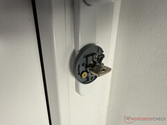 Fäst monteringsplattan