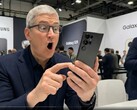 Viral deepfake visar Tim Cook som ett fan av Samsung Galaxy S25 Ultra. (Bildkälla: X, Noah Cat, @Cartidise, skärmdump).
