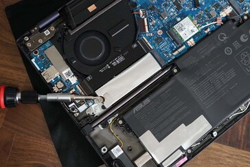 M.2 SSD och Wi-Fi-modul kan enkelt bytas ut