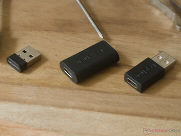 Keychron K3 HE USB-A-till-C-adaptrar och USB-A-dongle