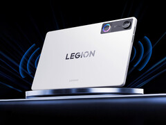 Lenovo presenterar två AI-drivna funktioner för Legion Y700 Gen 5. På bilden: spelplattan i vitt.