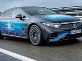 Solid-state-batteriet i denna EQS gör det möjligt att köra 620 mil på en laddning. (Bildkälla: Mercedes)