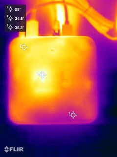 Geekom A7 Max stresstest (undersida)