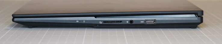 SD-kortläsare, 3,5 mm hörlursuttag, HDMI 2.1