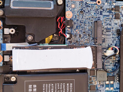 SSD med värmeplatta och ledig SSD-plats