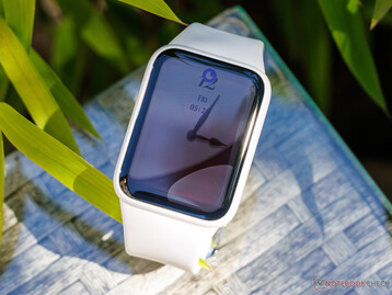 En närmare titt på skärmen på Xiaomi Smart Band 10 Pro