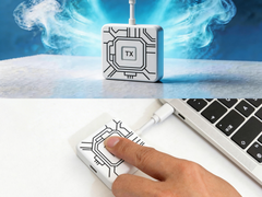 Två reklambilder på en trådlös sändare.