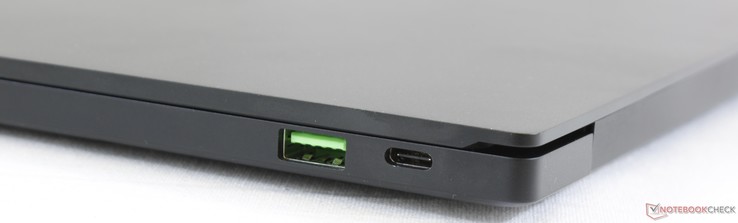 Höger: USB Typ A 3.1, Thunderbolt 3