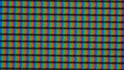 Subpixelnätet är något suddigt under den matta bildskärmsytan.