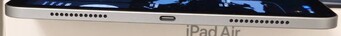 Höger: högtalare, USB-C-port