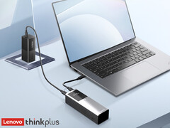ThinkPlus powerbank på 125 W kostar cirka 32 USD i Kina. På bilden: en reklambild av den bärbara laddaren. (Bildkälla: Lenovo)