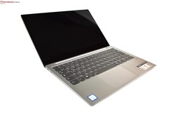 Recension av Lenovo Yoga S730-13IWL / IdeaPad 730s-13IWL. Recensionsex från Notebooksbilliger.de.