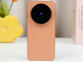 Den orange Vivo X500 Pro Max kommer att finnas som en global modell med ett större batteri än EU-versionen, enligt en återförsäljarannons i Hong Kong.
