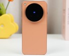 Den orange Vivo X500 Pro Max kommer att finnas som en global modell med ett större batteri än EU-versionen, enligt en återförsäljarannons i Hong Kong.