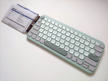 Förpackningens innehåll. (Bildkälla: Notebookcheck)