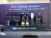 Asus ROG Falcata tangentbord och Harpe 2 Ace mus har visats upp på Computex 2025 (bildkälla: Notebookcheck)