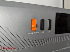 Magic Button växlar mellan 230 och 120 V