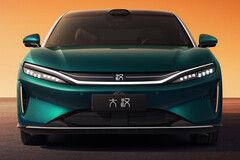 626 miles räckvidd, 764 hk och 9 minuters laddning: BYD inleder förhandsförsäljningen av den nya lyxiga elsedanen Da Han EV i Kina, med priser från motsvarande cirka 36 900 dollar