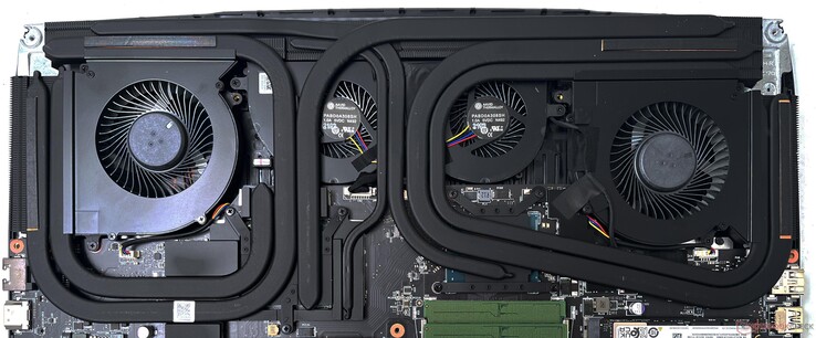 MSI Cooler Boost Titan använder ett kylsystem med fyra fläktar och sju värmepipor