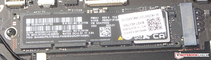 En PCIe-4 SSD fungerar som systemenhet.