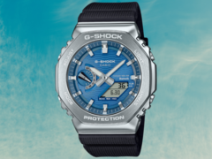 Casio GBM-2100A-2B (bilden) är en av tre nya klockor med metallboett. (Bildkälla: Hamilton Place, redigerad)