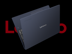 Lenovo Chromebook Plus i, avbildad mot en svart bakgrund med Lenovo-logotypen bakom. (Bildkälla: Lenovo - redigerad)
