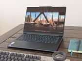 Lenovo Yoga 9 2-in-1 14 G11 byter ut 4K mot 120 Hz och en äldre, något snabbare processor mot en nyare som är något mer energieffektiv